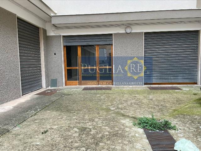 Magazzino in Via Polignano, Castellana Grotte - Foto 1