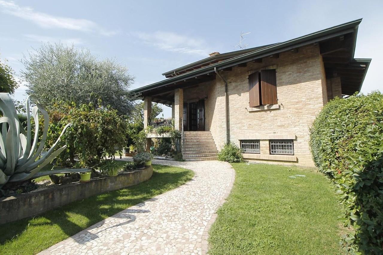 Villa in vendita a Maranello