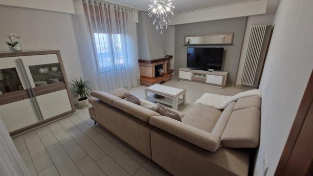 Apartament in Via Claudia 140, Maranello - Photo 1