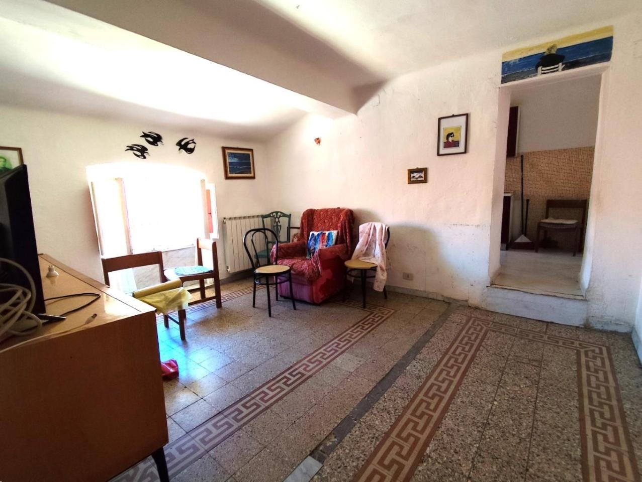 appartamento in vendita a Massa in zona Centro Storico