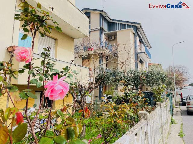 4-room flat in Via Tommaseo 10, Senigallia - Photo 1