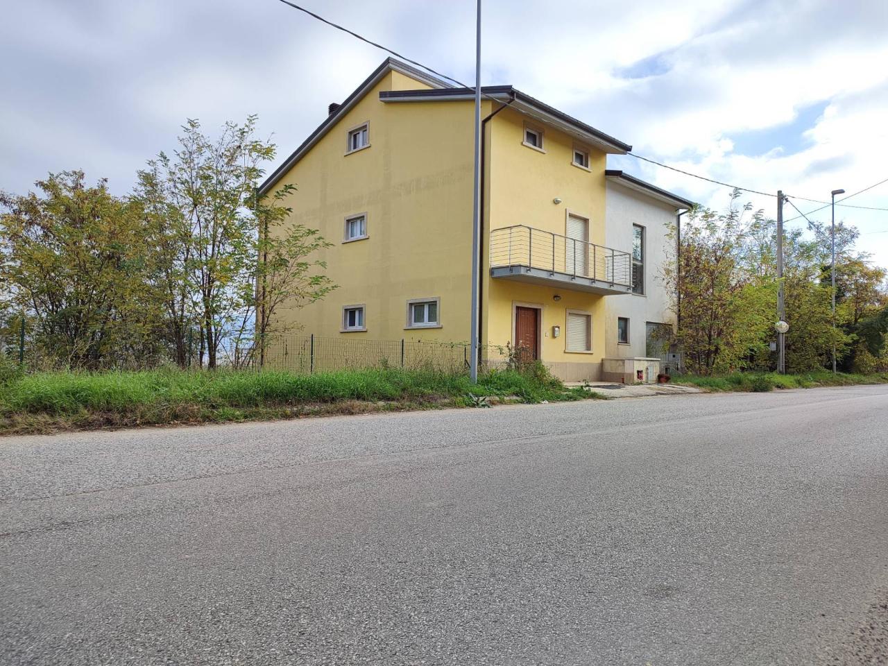 Casa indipendente in vendita a L'Aquila