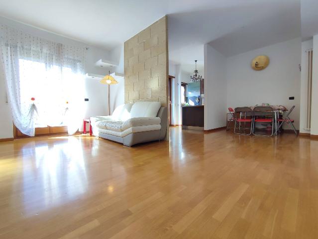 Vierzimmerwohnung in Via Madonna di Pettino Snc, L'Aquila - Foto 1