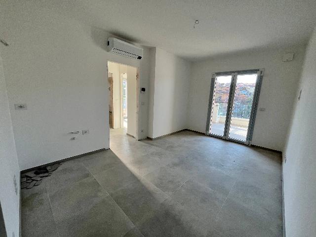 2-room flat in Via Mazzini, Acquaviva Picena - Photo 1