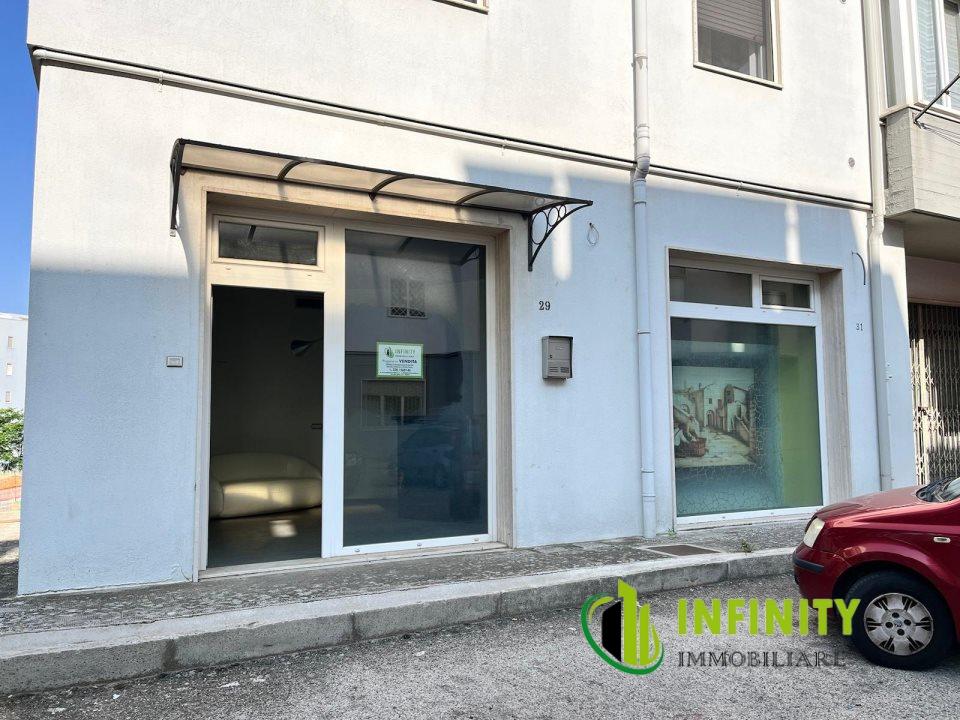 Negozio in Via Coversi 29-31, Matera, {3} - Foto 1