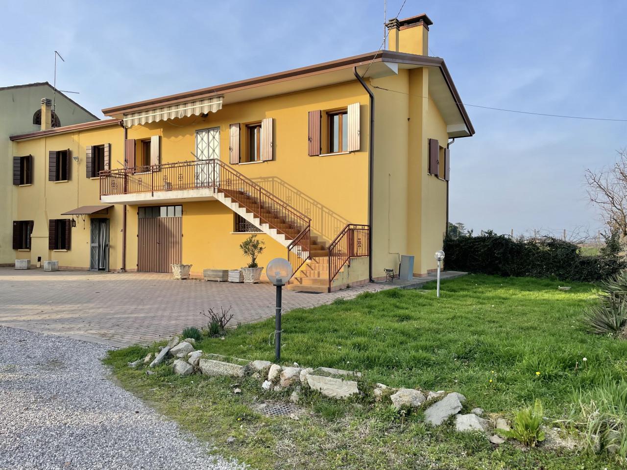 Casa indipendente in vendita a Piacenza D'Adige