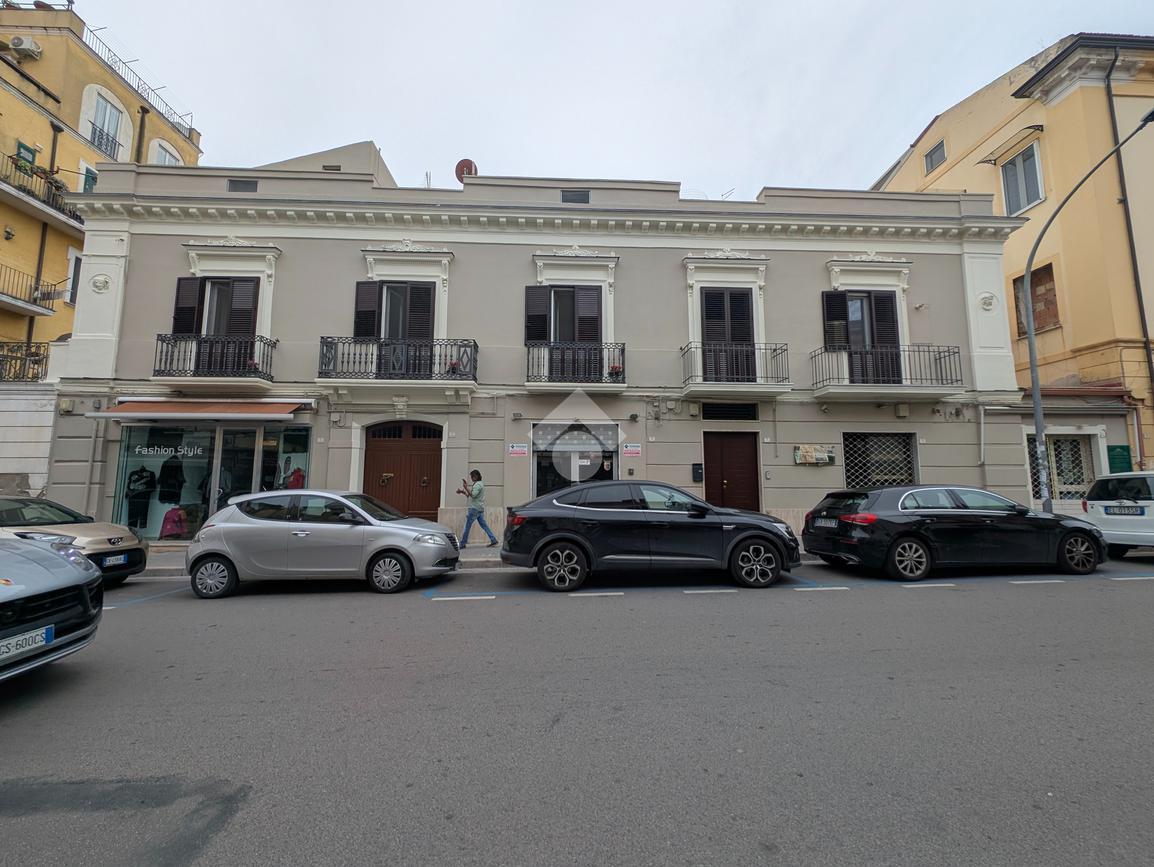 Negozio in Via Paolo Emilio Santorio 5, Caserta, {3} - Foto 2