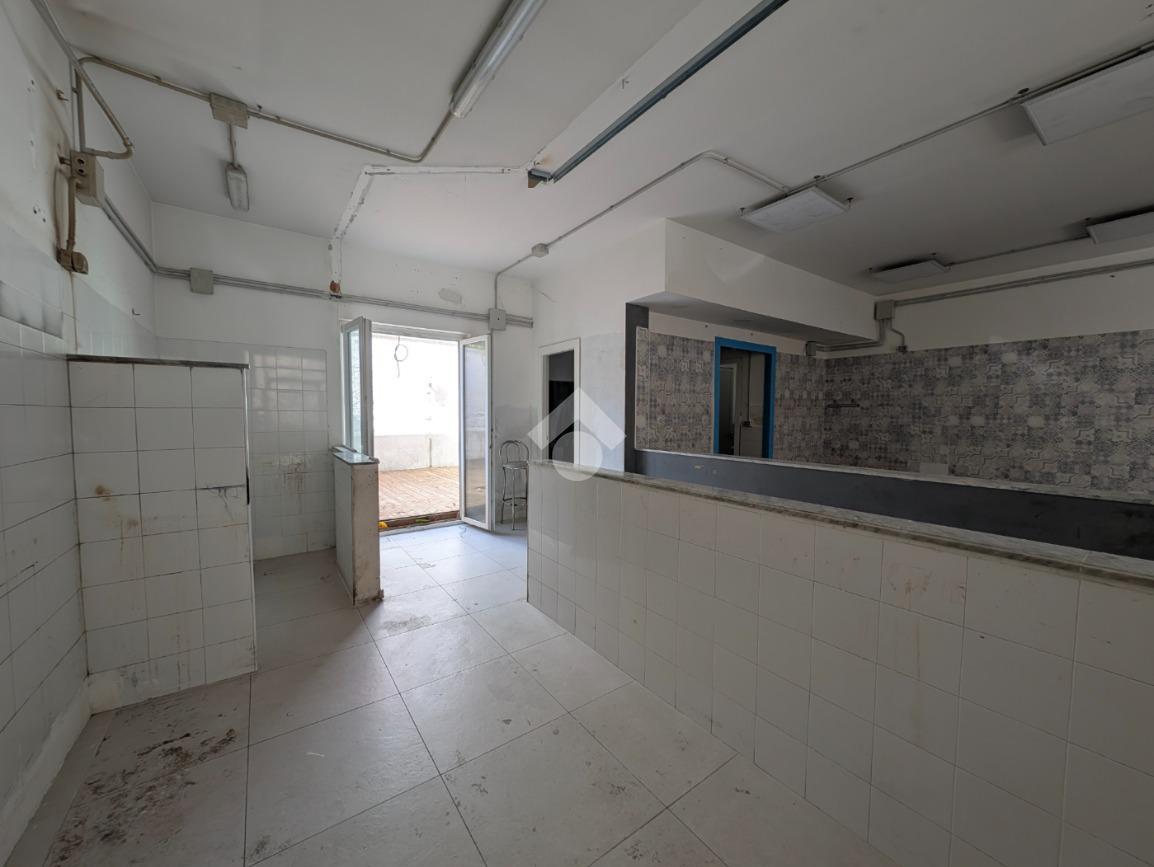 Negozio in Via Giulia 13, Caserta, {3} - Foto 2