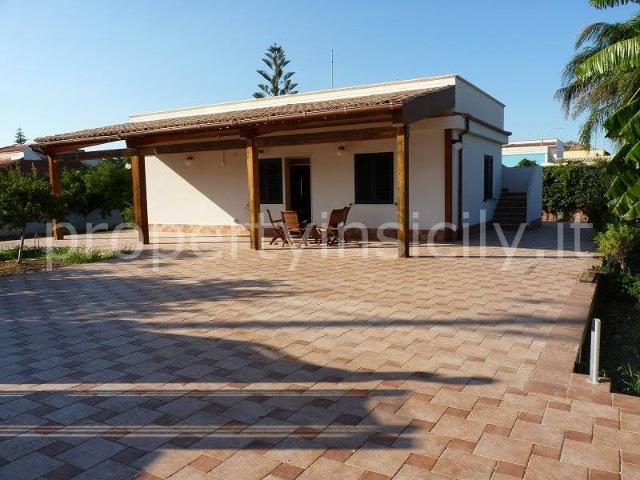 Villa in Traversa Pozzo di Mazza, Siracusa - Foto 1