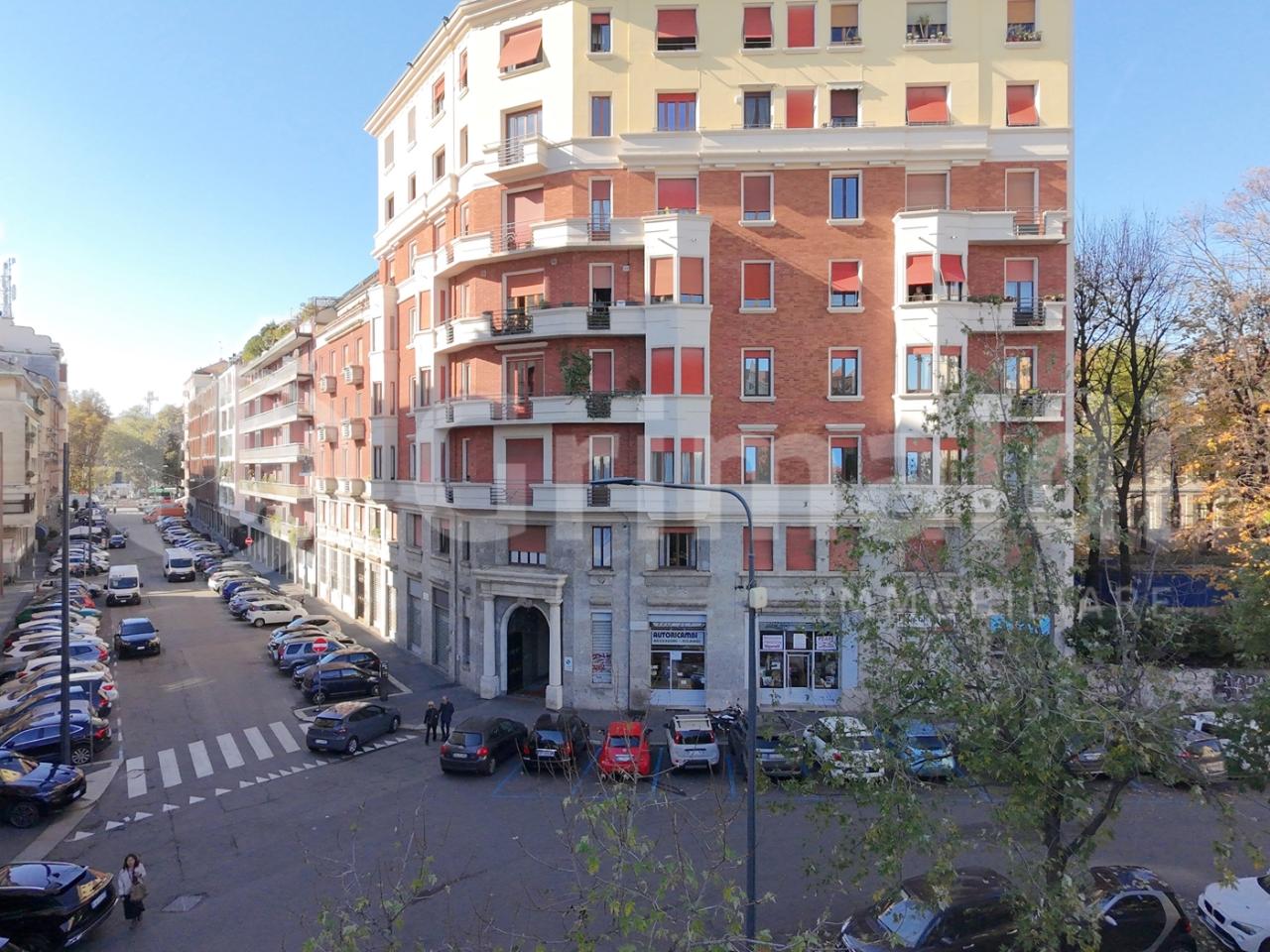 Negozio in Piazza Francesco Guardi 1, Milano, {3} - Foto 1