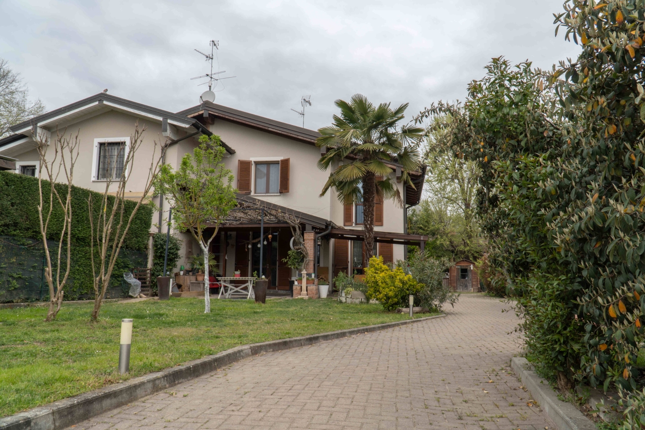 Villa bifamiliare in vendita a Boffalora D'Adda