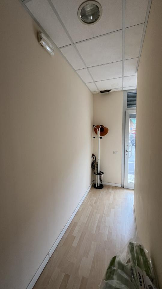 Magazzino in Via delle Tavernelle Ancona, Ancona, {3} - Foto 2