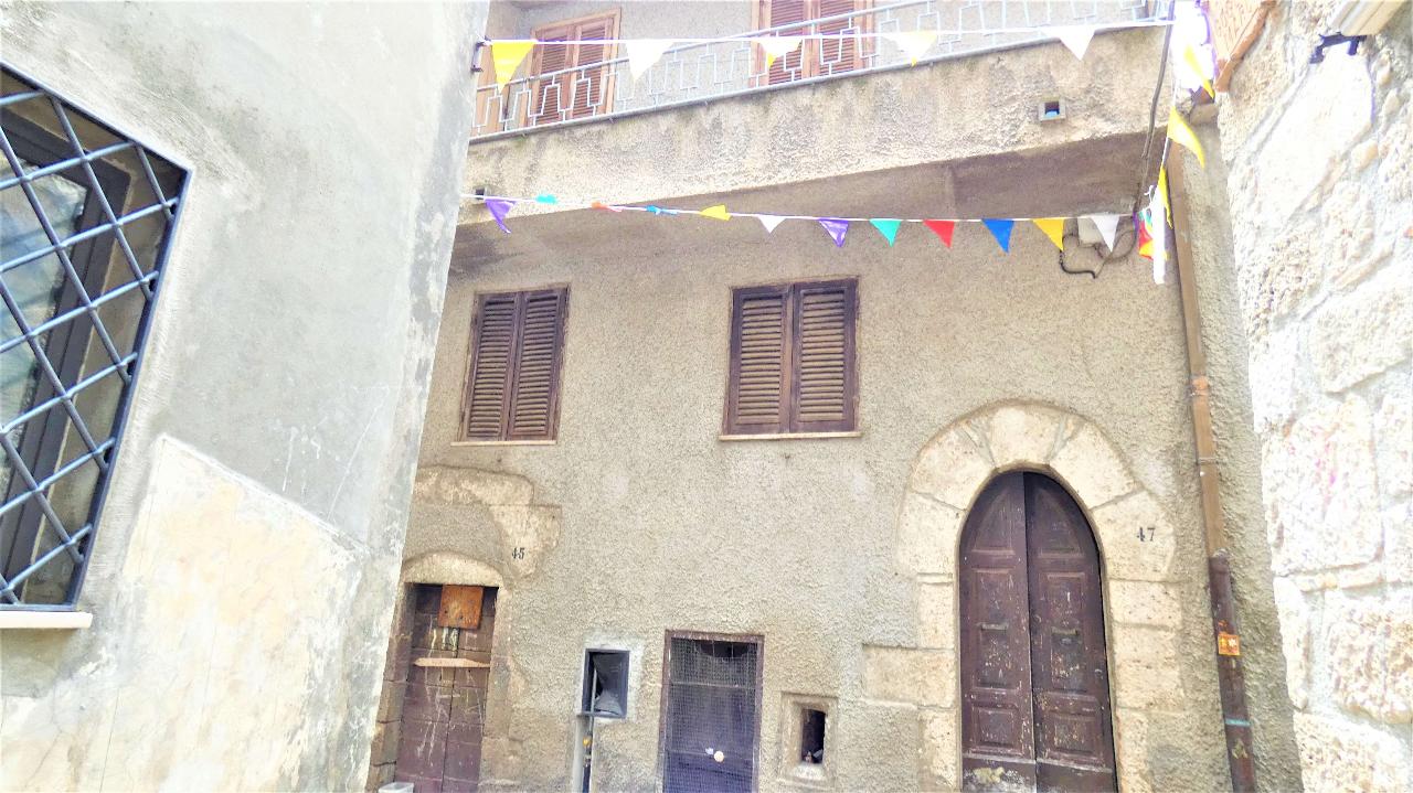 Appartamento in vendita a Vico Nel Lazio