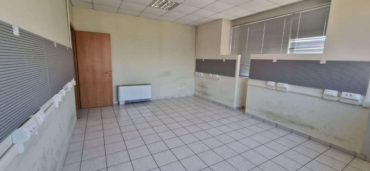 Ufficio in Via Armando Vona 1, Frosinone, {3} - Foto 2