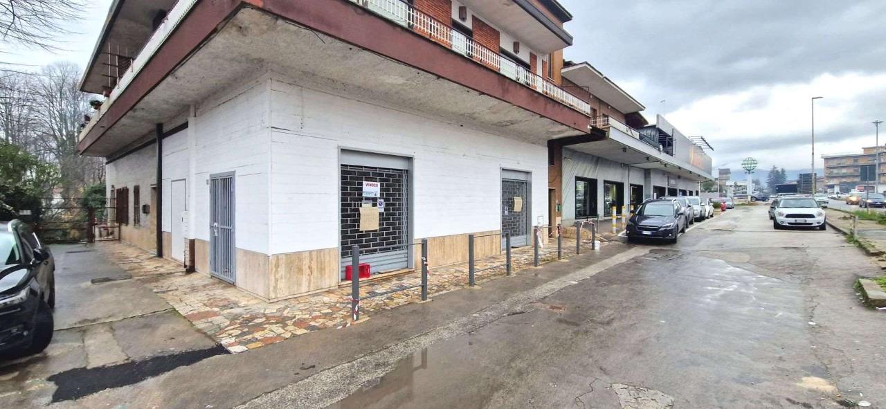 Negozio in Via Livio De Carolis  1, Frosinone, {3} - Foto 2