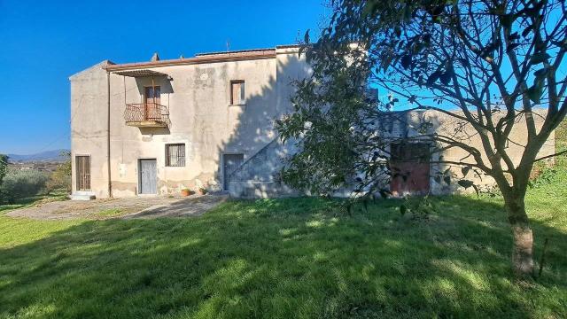 Detached house in Piazza Trieste, Sant'Agata de' Goti - Photo 1