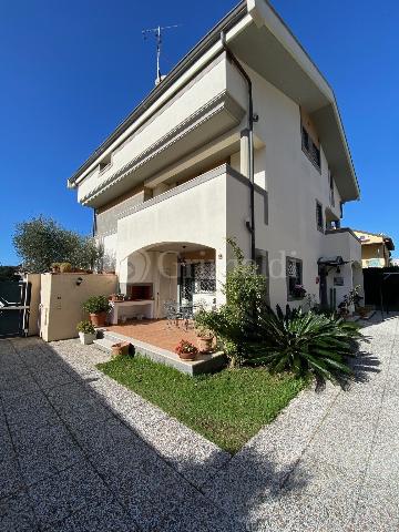 Villa a schiera in Via Penelope 13b, Anzio - Foto 1