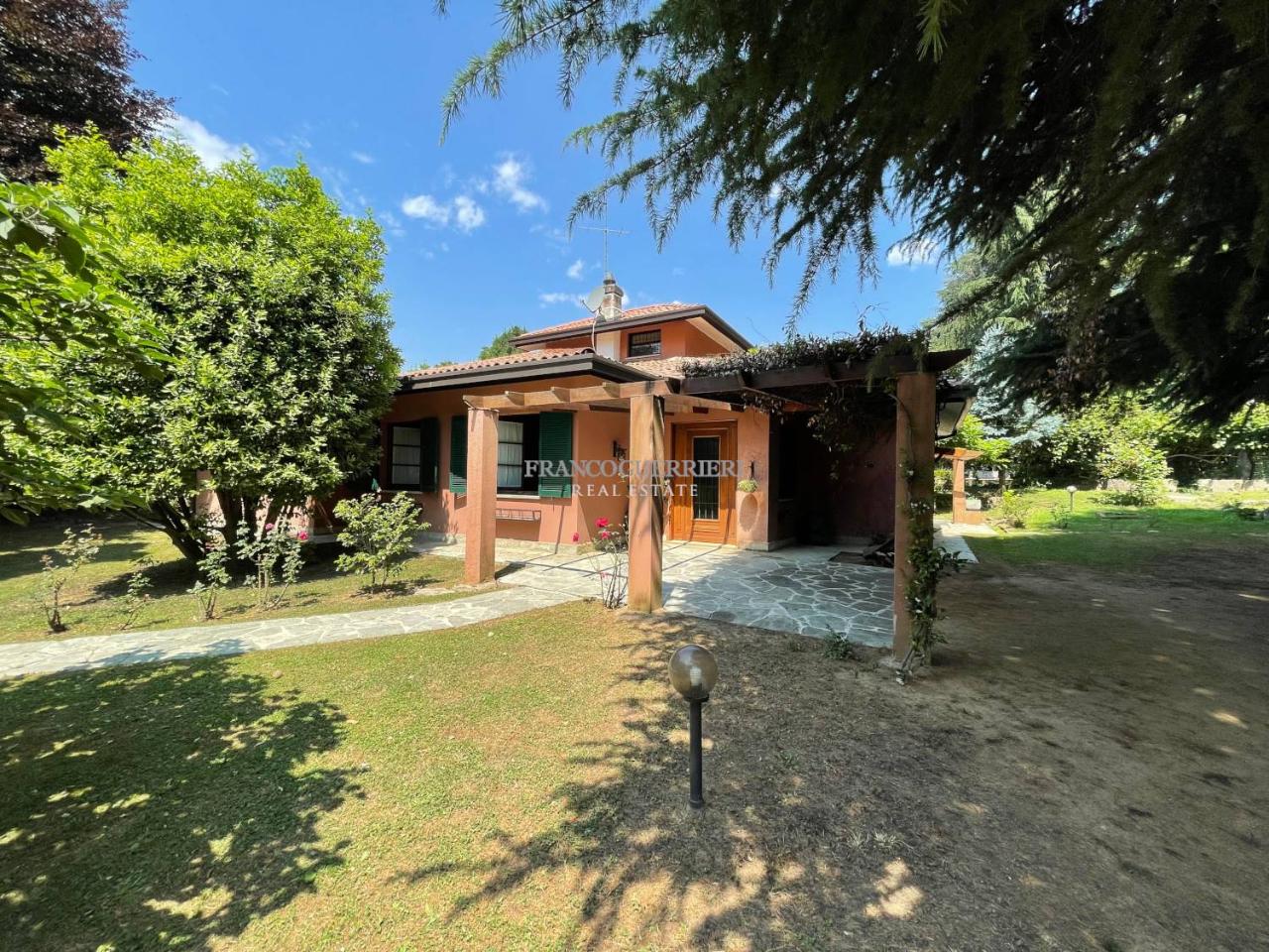 Villa in vendita a Casatenovo