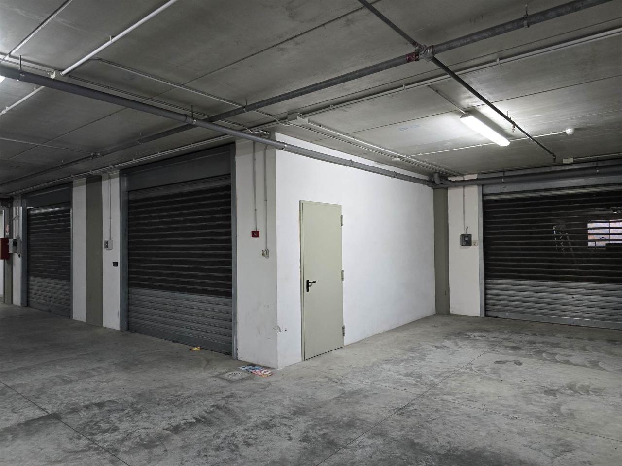 Magazzino in Viale Aldo Moro, Monopoli, {3} - Foto 2