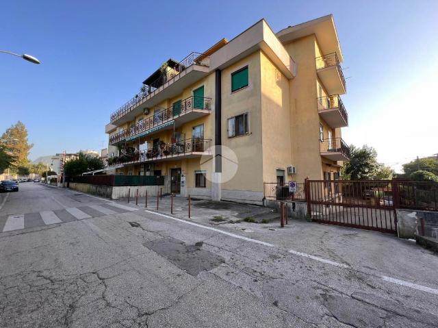 Trilocale in Via Sud Piazza d'Armi 82, Caserta - Foto 1