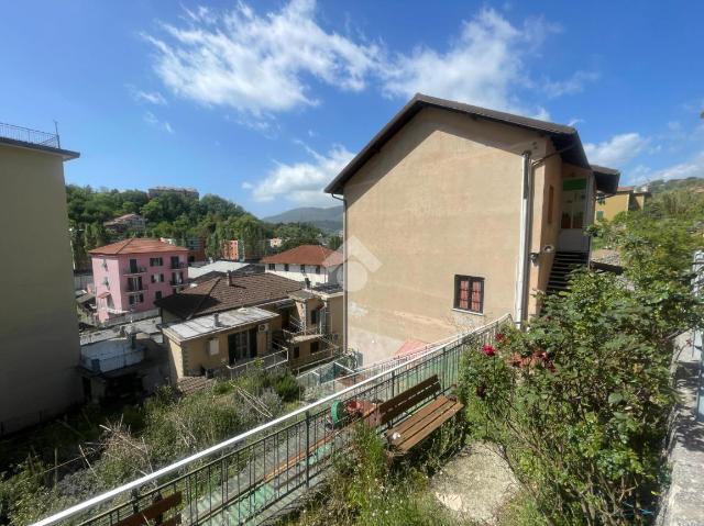 4-room flat in Via Piero Gobetti 18, Sant'Olcese - Photo 1