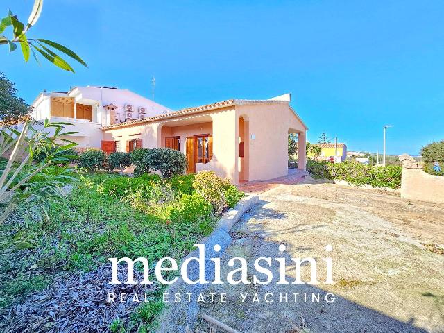 Villa in Via Giovanni da Verrazzano 10, Santa Teresa Gallura - Foto 1