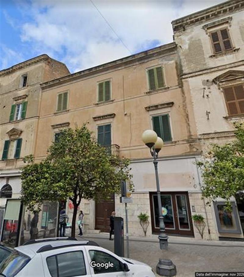 Palazzo in vendita a Sassari