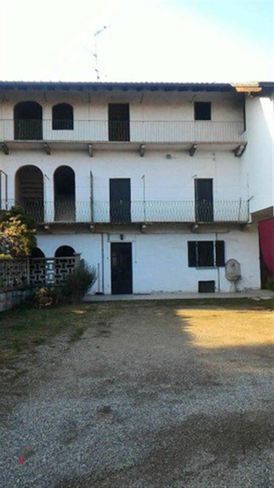 Casa indipendente in vendita a Vaprio D'Agogna