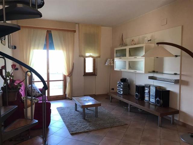 Apartament in {3}, Frazione Piagge - Photo 1