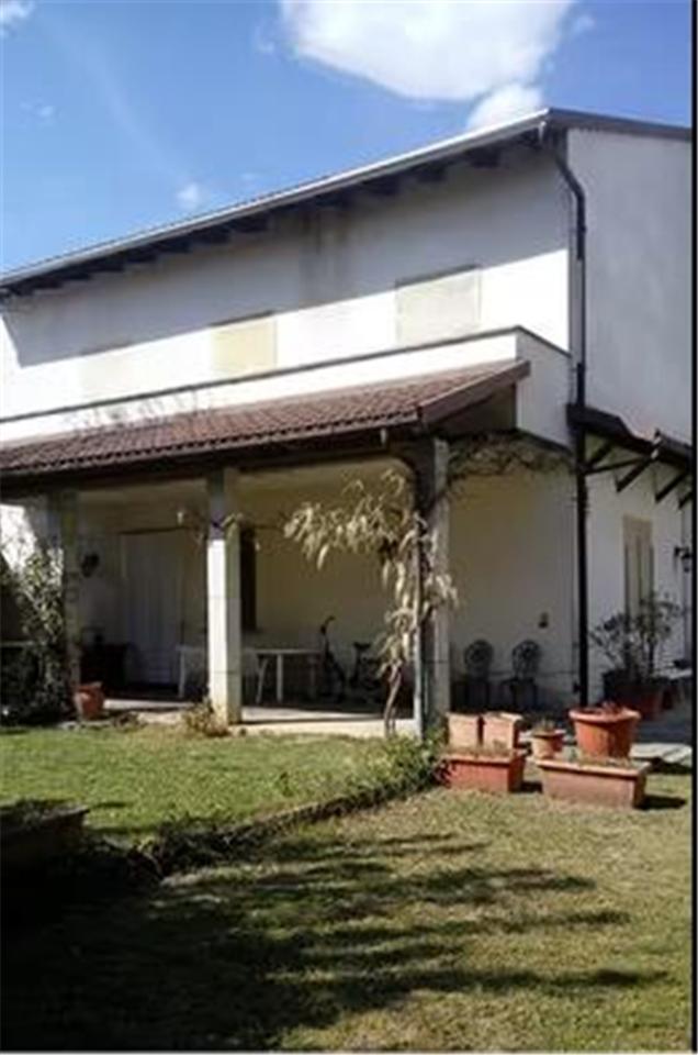 Villa in vendita a Quargnento