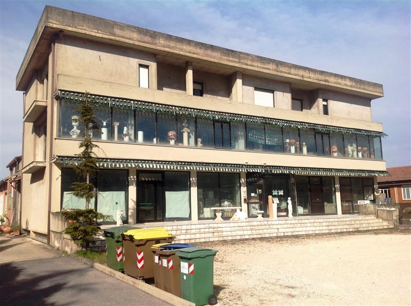 Palazzo in vendita a Deruta