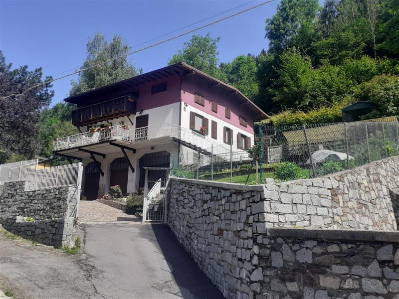 Villa in vendita a Saviore Dell'Adamello