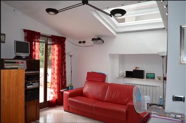 4-room flat in {3}, Collegamento - Photo 1