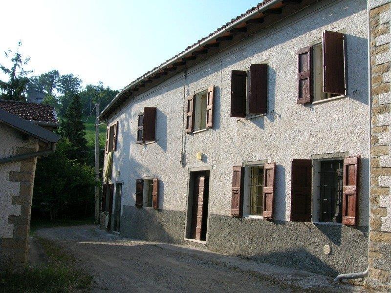 Villa in vendita a Castelnovo Ne' Monti