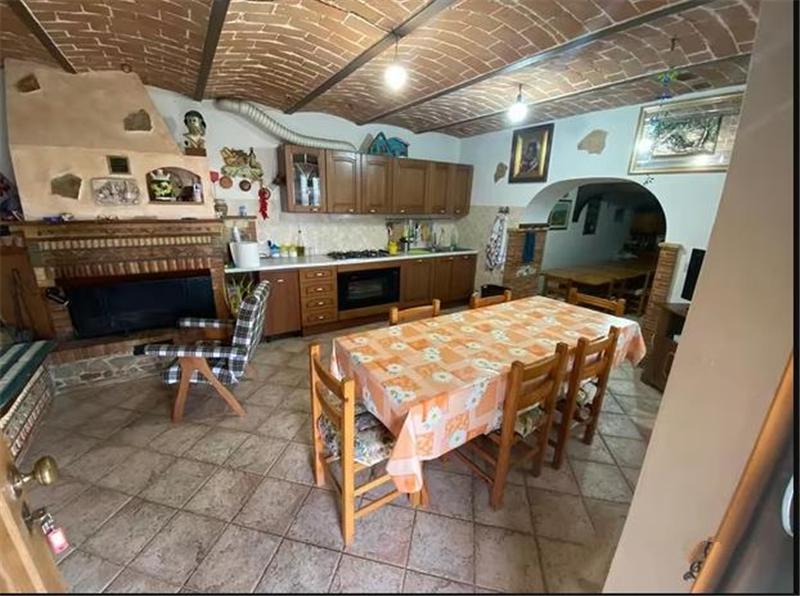 Villa in vendita a Montebello Di Bertona