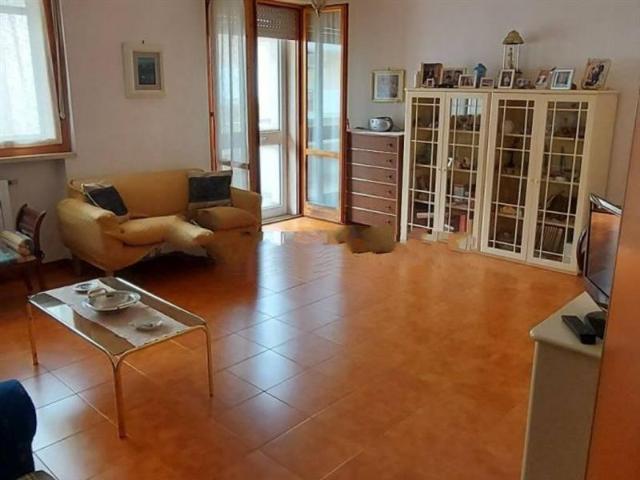 4-room flat in Via Aldo Moro, Montemesola - Photo 1