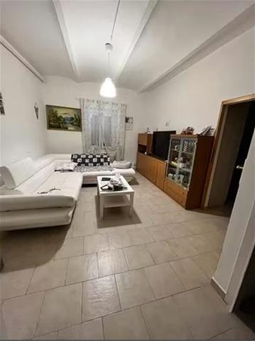 4-room flat in Viale Cesare Battisti, Volterra - Photo 1