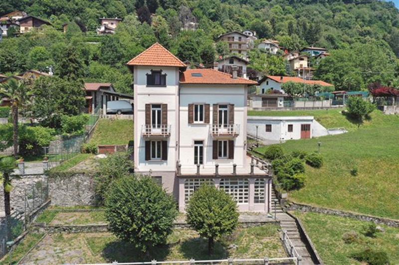 Villa in vendita a Dizzasco