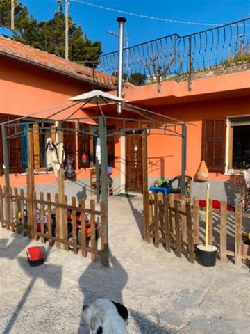 Terraced house in Strada Banchette Napoleonica, Sanremo - Photo 1