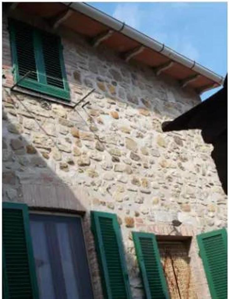Rustico in vendita a Castelnuovo Val Di Cecina