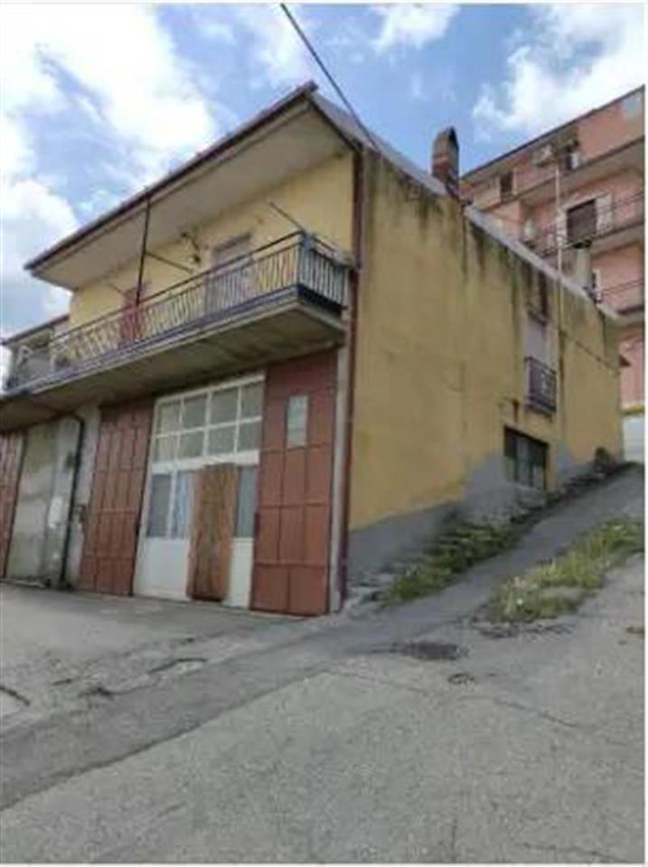Casa indipendente in vendita a Castelsilano