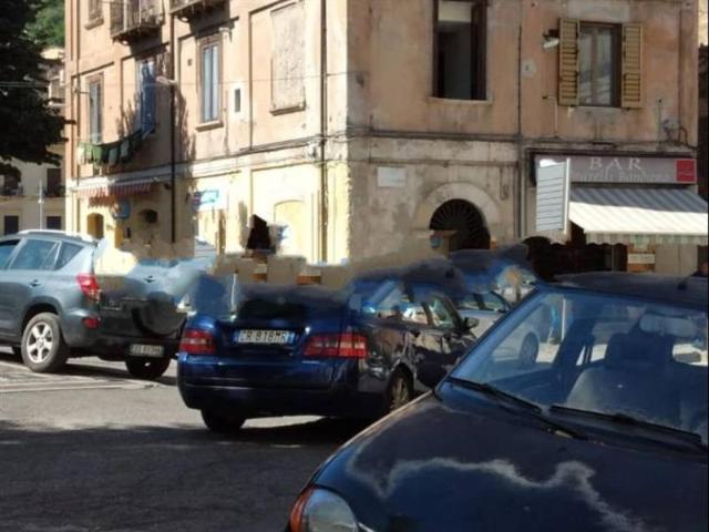 Vierzimmerwohnung in Piazza Fratelli Bandiera, Cosenza - Foto 1