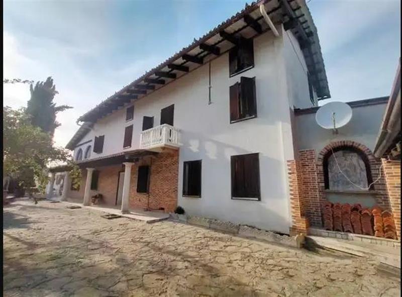 Villa in vendita a Canelli