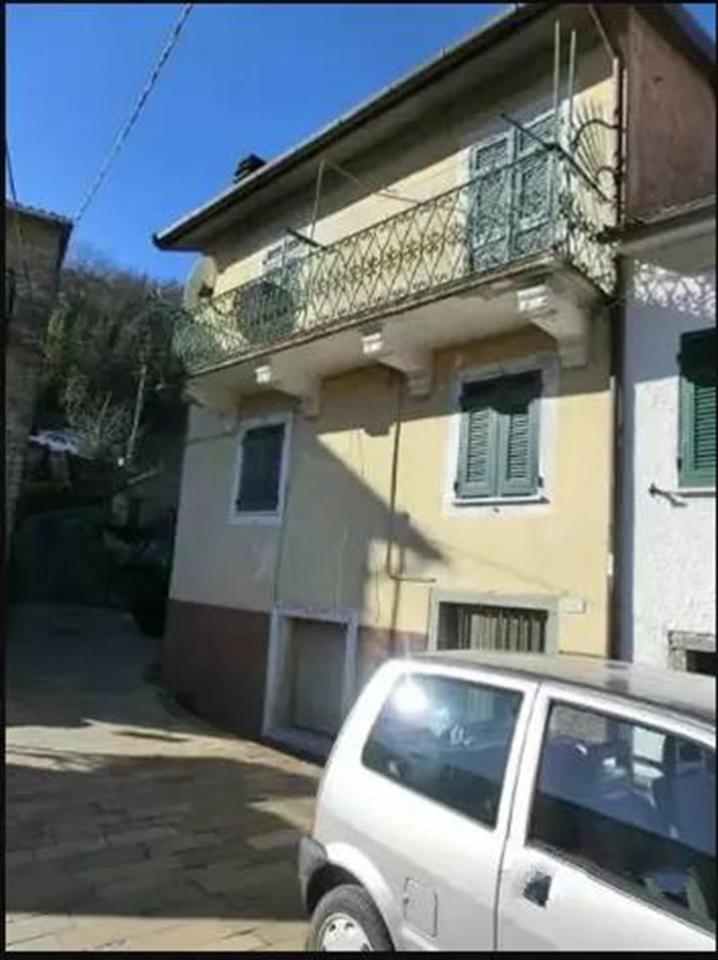 Casa indipendente in vendita a Ricco' Del Golfo Di Spezia