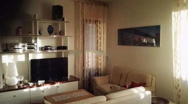 4-room flat in Via della Resistenza, Reggello - Photo 1