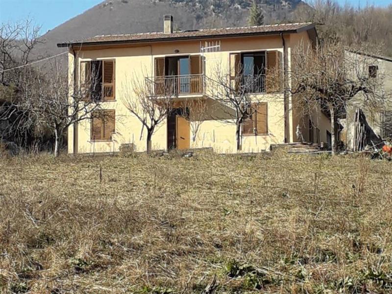 Villa in vendita a Laino Borgo