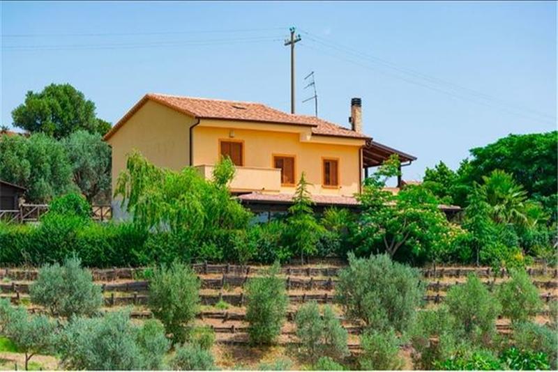 Villa in vendita a Sant'Andrea Apostolo dello Ionio