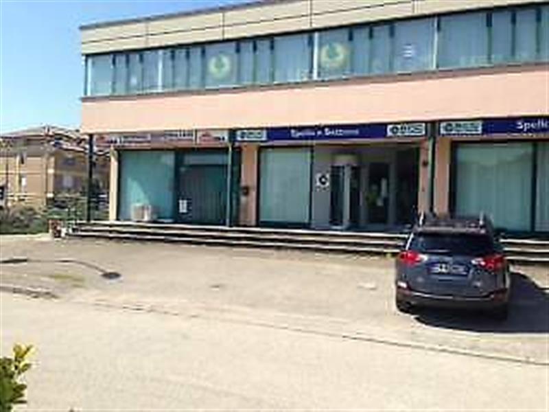 Ufficio in vendita a Bastia Umbra