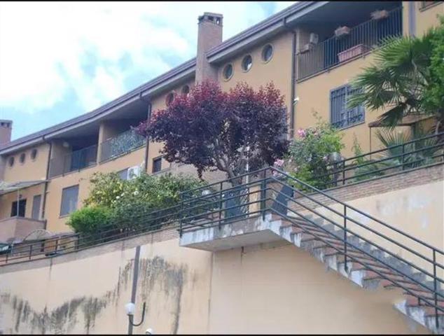 Villa a schiera in Via Parrocchia di Mezzano, Caserta - Foto 1