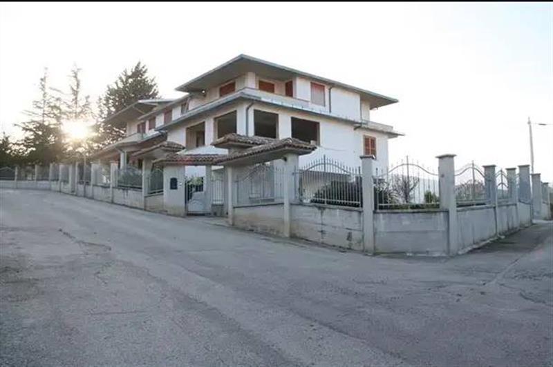 Appartamento in vendita a Goriano Sicoli
